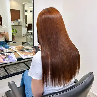 ロング カラー ﾖｼﾀﾞ ﾕｶのヘアスタイル