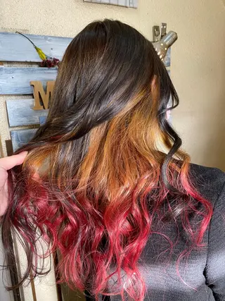 ロング カラー Monica RIEのヘアスタイル