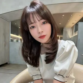 セミロング 縮毛矯正・似合わせ タナカ レイヤのヘアスタイル