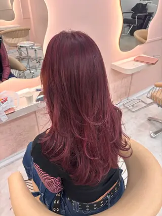 カラー YOLO 渋谷 nanamiのヘアスタイル