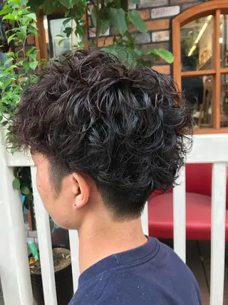 ショート パーマ メンズ 平尾 拓也のヘアスタイル