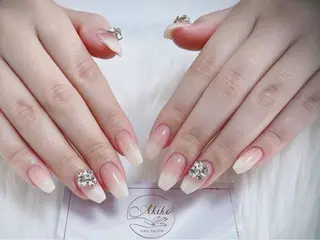 ネイル AKIKO ネイルサロンのネイルデザイン