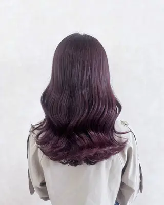 ロング 角田 満帆のヘアスタイル