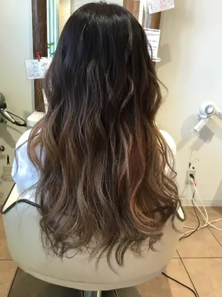 ロング ゴトウ ノブヒトのヘアスタイル