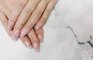 ネイル ネイルリボン 受付スタッフのネイルデザイン