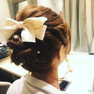 セミロング ヘアアレンジ The Best Beauty受付担当のエステ・リラクイメージ