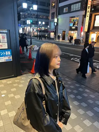 ミディアム ハイトーンカラー 坂本 翼のヘアスタイル