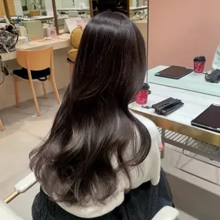 ロング カラー 内田 志乃のヘアスタイル
