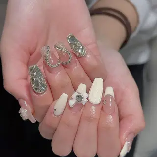 ネイル Queens 榊 まおのネイルデザイン