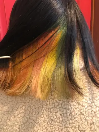 ミディアム 山下 襟華のヘアスタイル