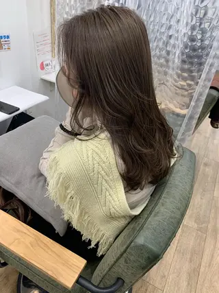 セミロング カラー レイヤー/顔周り /AKARIのヘアスタイル