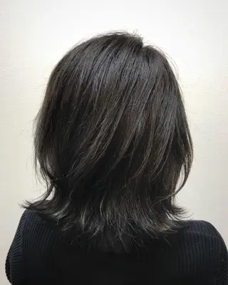 ミディアム カラー 吉森 満俊のヘアスタイル
