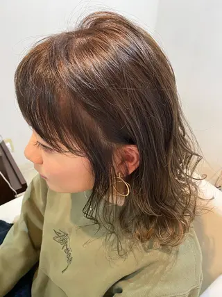カラー くせ毛×ショート 上岡勇祐のヘアスタイル