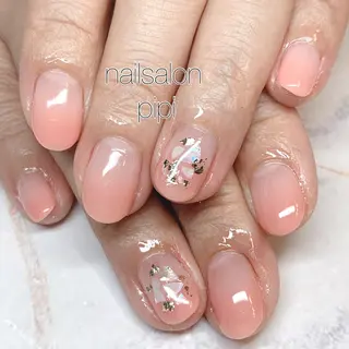 ショート .. momoko🕊のネイルデザイン