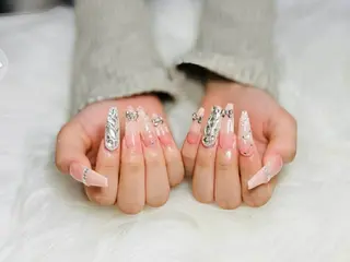 ネイル AURA NAILのネイルデザイン