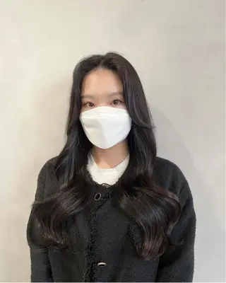 ロング ❤︎︎韓国ヘア❤︎︎ 𝑺𝒉𝒊𝒉𝒐のヘアスタイル