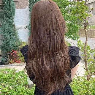カラー しおり🍬 KOKORO🤍のヘアスタイル