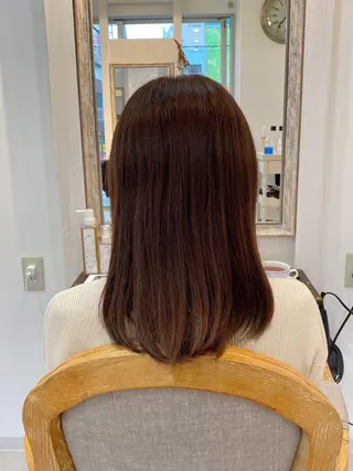 セミロング カラー ブリーチなし✨艶髪 カラー𓃲YAGIのヘアスタイル