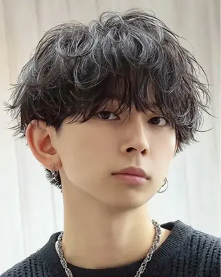 メンズ レイヤー／Wカラー ／マッキーのヘアスタイル