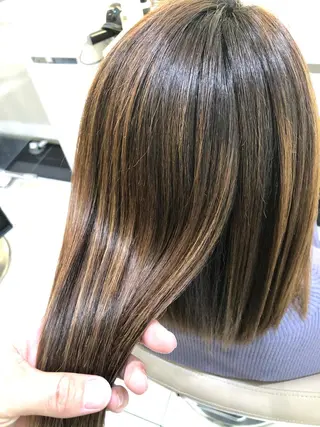 ミディアム パーマ 安井　昴 💫ブリーチ縮毛矯正のヘアスタイル