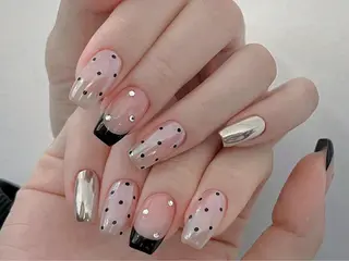ミディアム CI CI nailのネイルデザイン