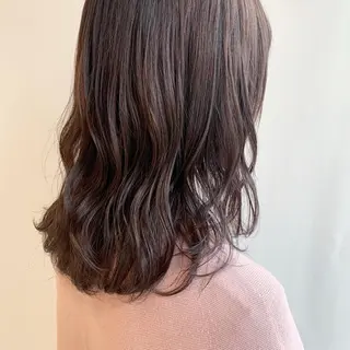 カラー 山口 莉奈のヘアスタイル