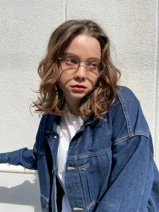 セミロング パーマ 柳川沙羅 🌿透明感カラーのヘアスタイル