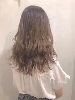 セミロング カラー ヘアアレンジ 🕊鈴木李歩🤍 /似合わせカットのヘアスタイル