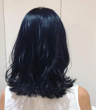 セミロング カラー 新實 ゆりあのヘアスタイル