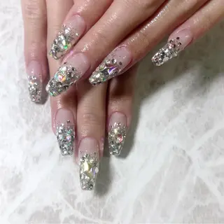 ネイル 𝐍𝐄𝐎 𝐉𝐔𝐑𝐈のネイルデザイン