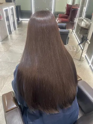 ロング ユナ ナチュラル／透明感のヘアスタイル