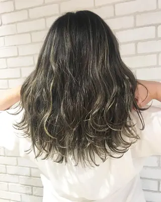 セミロング カラー 佐藤 高徳のヘアスタイル