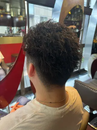 ショート パーマ メンズ 横浜カットパーマ 特殊/ 平林侑馬のヘアスタイル
