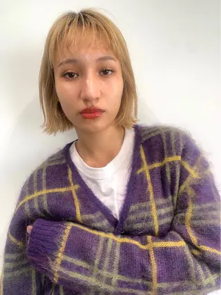 ショート カラー ヘアアレンジ 🧨ブリーチー×ボブ レイヤー💎じゅえるのヘアスタイル