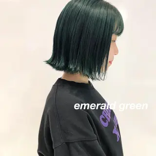 ミディアム カラー 相川 愛実のヘアスタイル