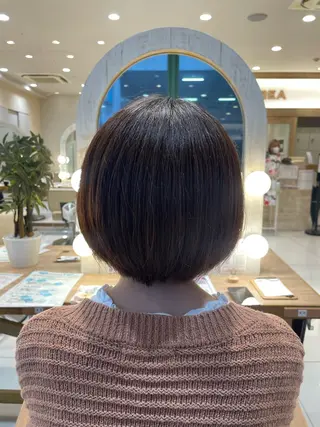 ショート ブリーチなしカラー/ 暖色カラー/艶カラーのヘアスタイル