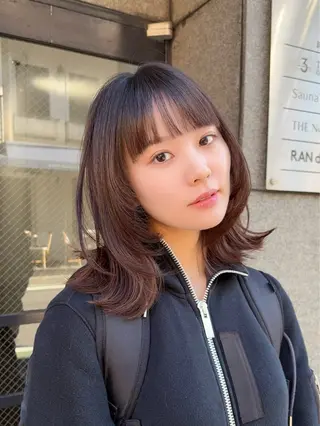 ミディアム ツヤ髪♡ 佐取歩のヘアスタイル
