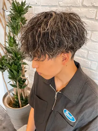 カラー 西村 杏のヘアスタイル