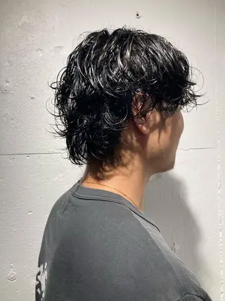 ミディアム パーマ 菊地 優斗のヘアスタイル