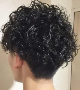 ショート カラー grand juteのヘアスタイル