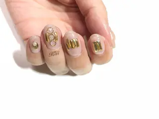 ネイル kiii.__ ✴︎*のネイルデザイン