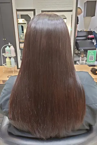 カラー 近藤 ひなりのヘアスタイル