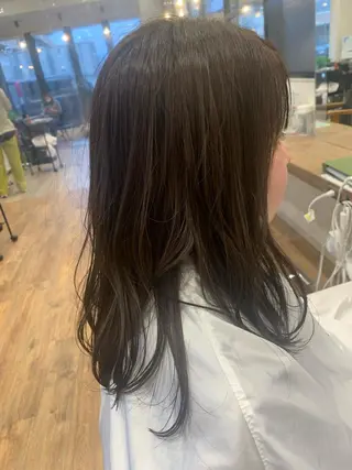セミロング カラー 吉川 茉由子のマツエク・マツパデザイン