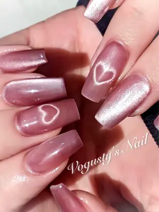 ネイル Vogusty's Nail鶴見店 髙橋のネイルデザイン