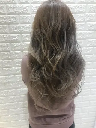 ロング カラー ナガイ ユウキのヘアスタイル