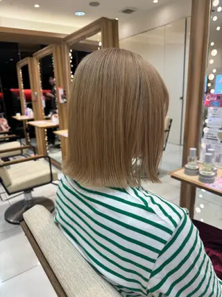 ミディアム こばりん🌟/ボブ /イヤリングカラーのヘアスタイル