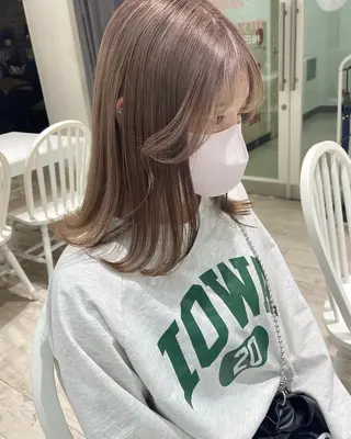 カラー 盛れる顔まわり✨🎀 レイヤー別所好葉のヘアスタイル