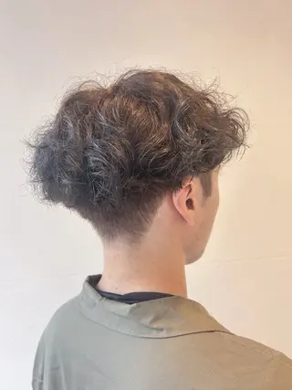 ショート カラー メンズ 佐藤 寧々のヘアスタイル