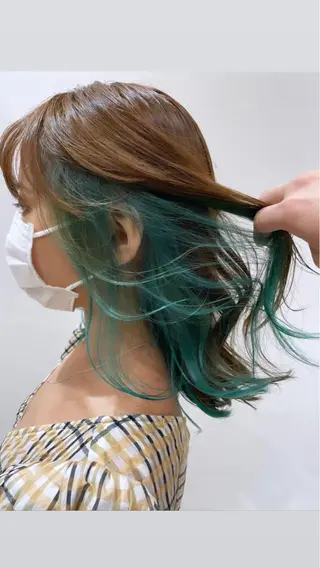 ミディアム カラー 湯田 竜也のヘアスタイル
