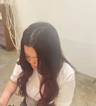 ロング カラー 吉川 莉央のヘアスタイル